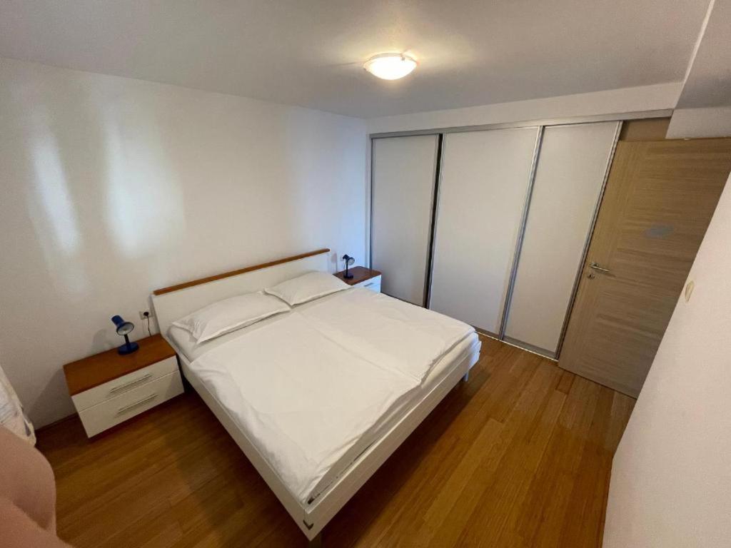 Bellevue Rooms Стара Башка Экстерьер фото
